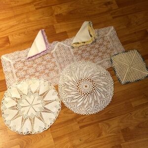 Vintage lot of 6 HANDMADE CROCHETED DOILIES table runner in various shapes sizes